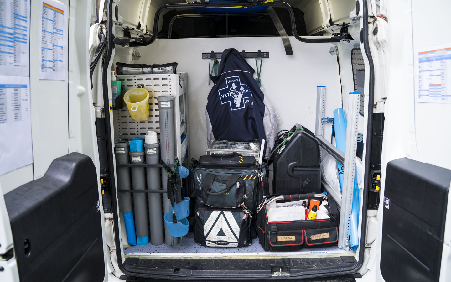 Ambulance4